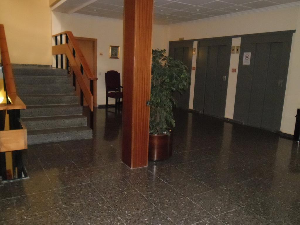 Hotel Escuela Madrid Exteriör bild