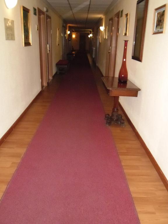 Hotel Escuela Madrid Rum bild