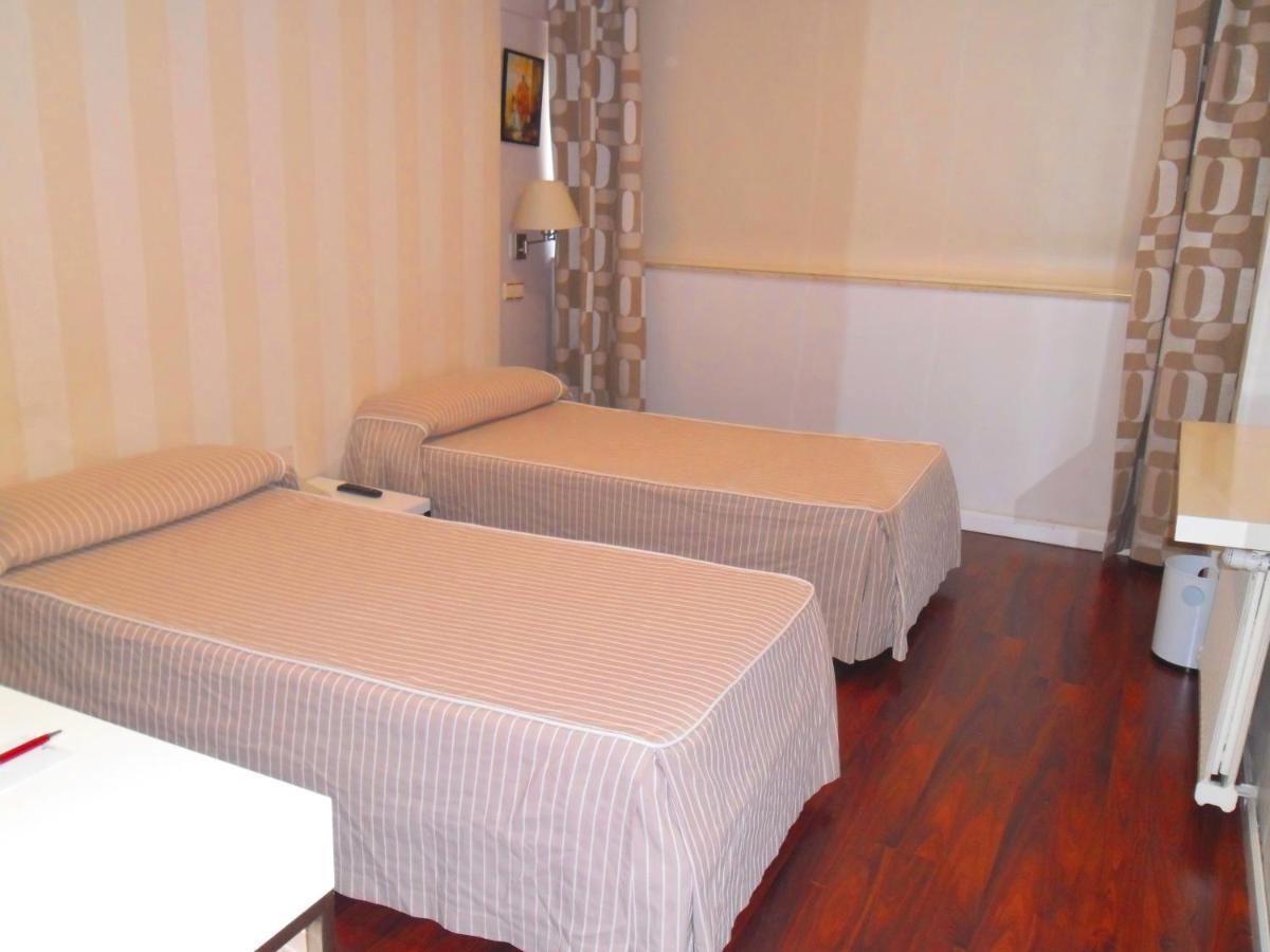 Hotel Escuela Madrid Exteriör bild